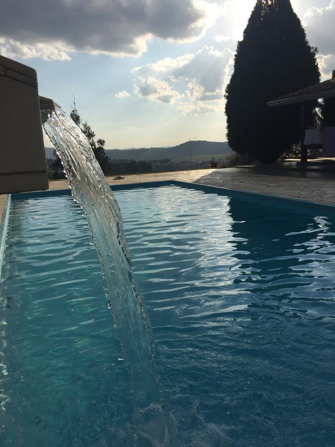 Linda Chacara Com Piscina Villa Atibaia Dış mekan fotoğraf